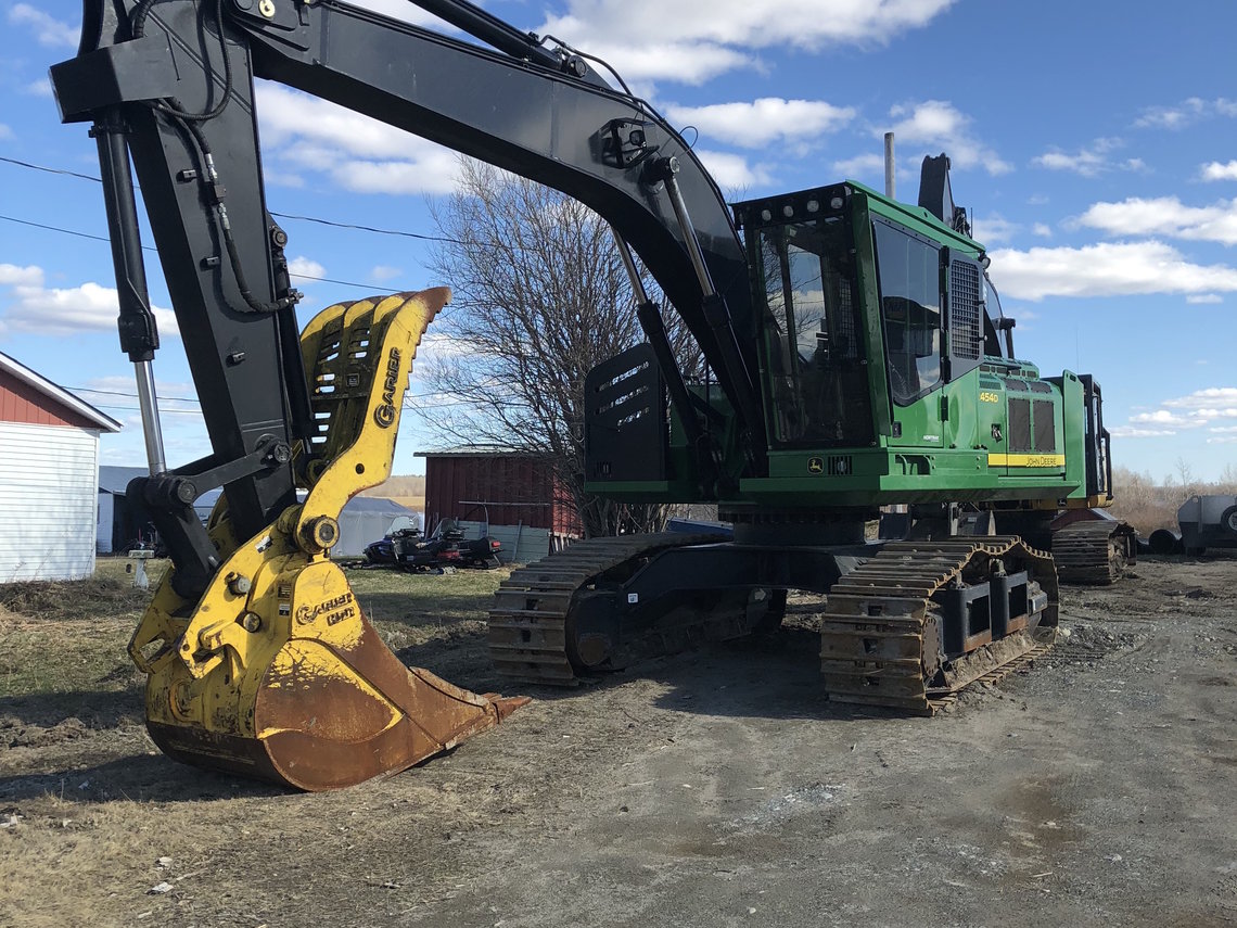 John Deere Excavatrice 2454D